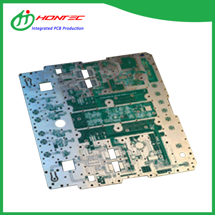 Microwave circuit board